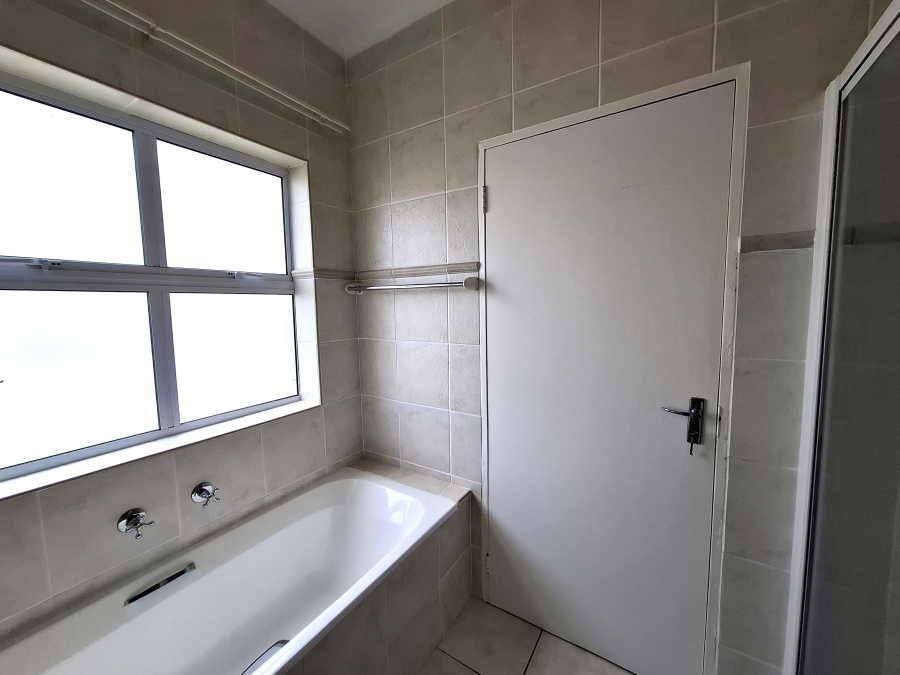 To Let 2 Bedroom Property for Rent in Table View Western Cape